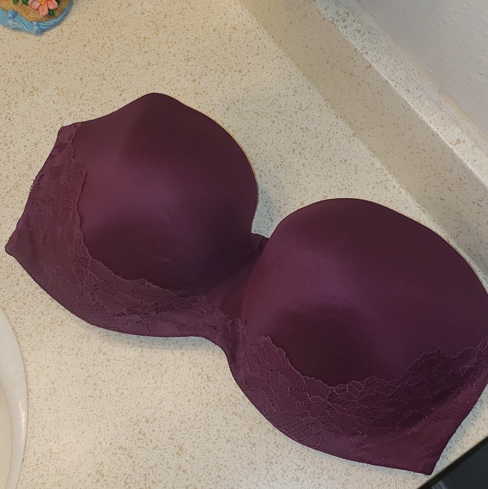 VS Strapless Bra